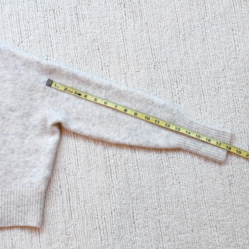 & Other Stories | Colorblock Alpaca Blend V-Neck Sweater | Gray/Cream | XS - Picture 7 of 10